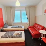 Elena Flat Lilie, Zentrum Centro Westfield *